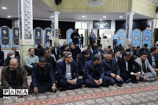 هم‌نوایی جامعه فرهنگیان تهران در سوگ رهبر شهید