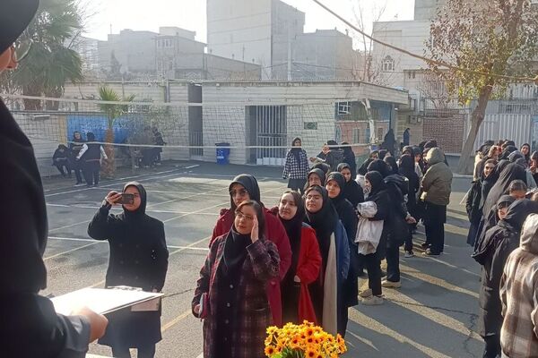 برگزاری مراسم سالگرد شهادت حاج قاسم سلیمانی در مدرسه حضرت زینب(س) ناحیه یک شهرری
