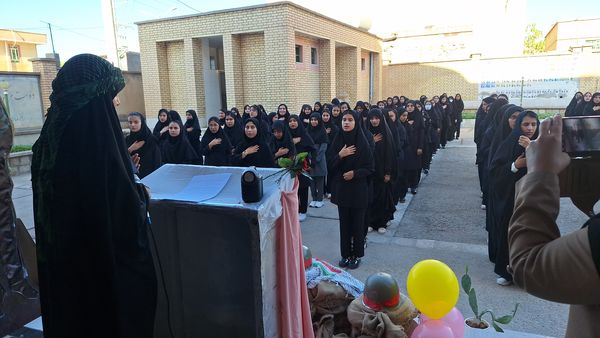 نواخته شدن زنگ مهر در  مدارس شهرستان لنده