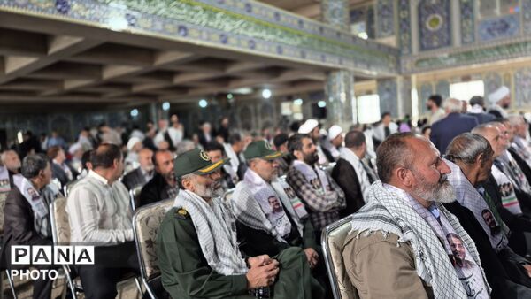 اربعین دو لاله سرخ در فارسان