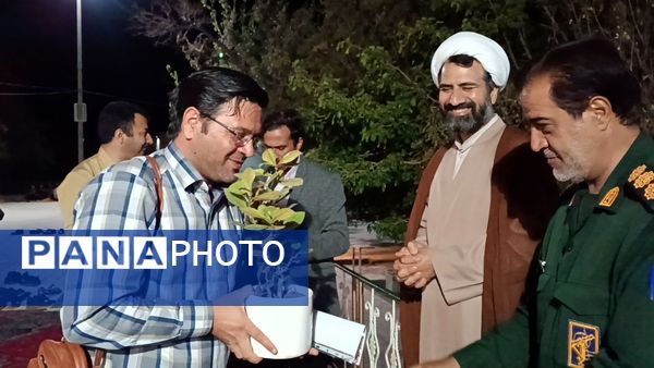 نشست خبری فرمانده سپاه گناباد با اصحاب رسانه