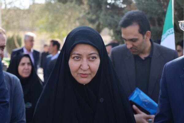 افتتاح زمین چمن دبیرستان دوره اول استعدادهای درخشان شهیدان مزیدی 