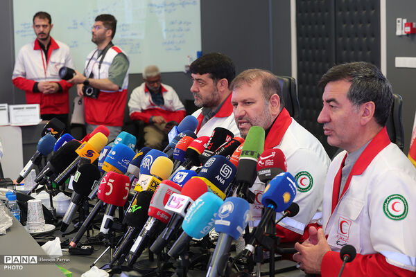 نشست خبری سالانه رئیس جمعیت هلال‌احمر