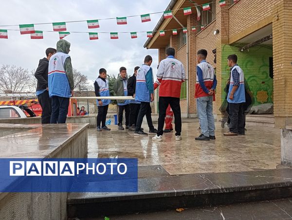 بیست و ششمین مانور سراسری زلزله در مدرسه امام جعفر صادق (ع) شهرستان پردیس