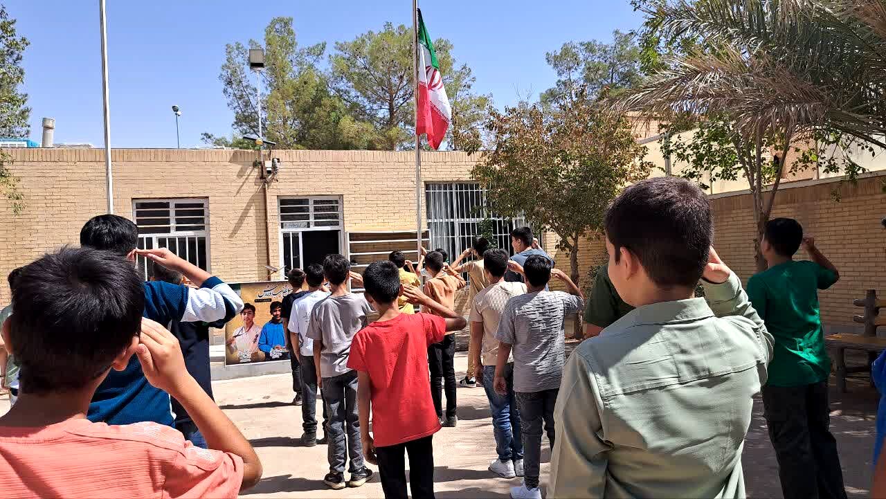 سلامی نظامی به وقت جوانه‌های اشکذری