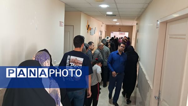 حضور پرشور رای‌اولی‌ها در انتخابات ریاست جمهوری