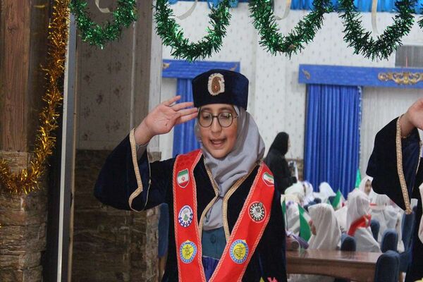 حضور رئیس سازمان دانش آموزی کشور در جشن تکلیف دختران مدرسه هوانیروز
