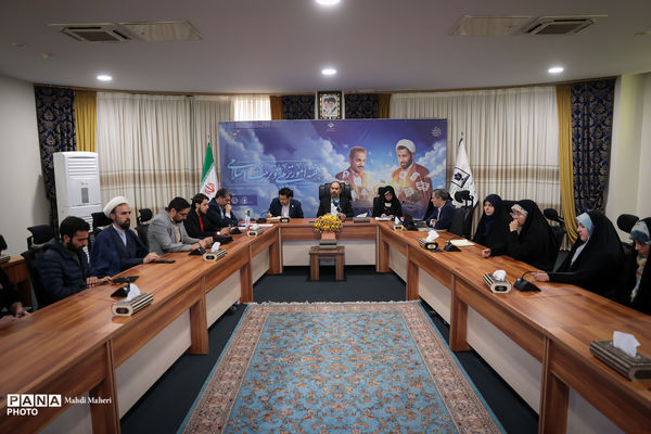 نشست صمیمی معاون پرورشی و فرهنگی وزیر آموزش و پرورش با دانشجویان رشته امورتربیتی و مسئولان تشکل‌های دانشجویی دانشگاه فرهنگیان