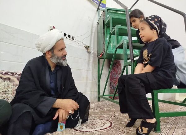 رئیس اداره اوقاف کاشمر میهمان عزاداران تکیه فاطمه زهرا (س) روستای قوچ پلنگ