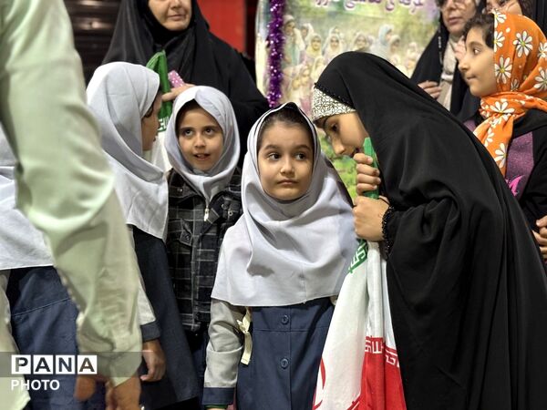 برپایی ایستگاه سلامت‌محور دانش‌آموزی در تجمعات شبانه
