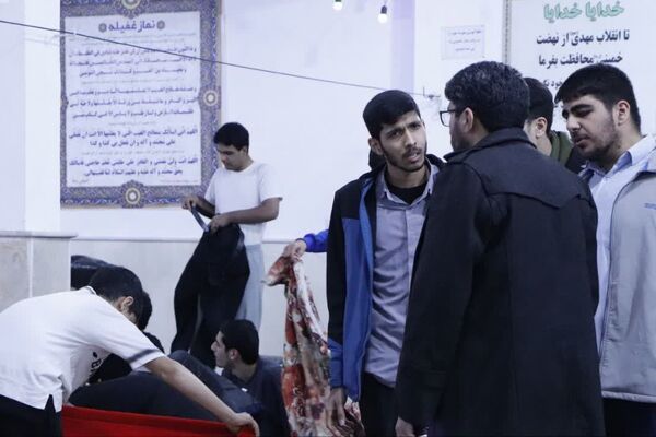 در آغوش سکوت و دعا