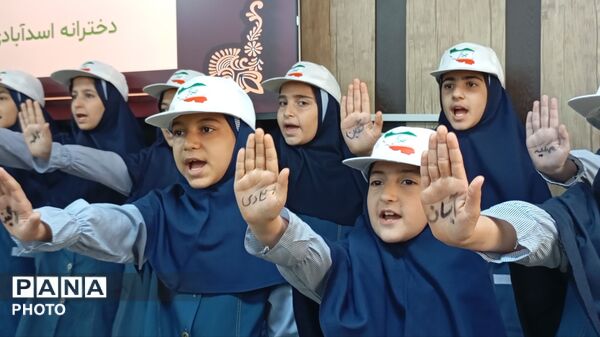 مراسم تجلیل از فرزندان دانش آموزان شهدای جنگ رمضان