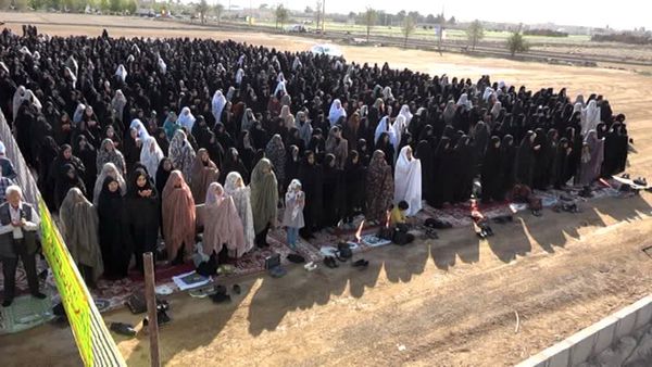 اقامه نماز عید سعید فطر در بهاباد