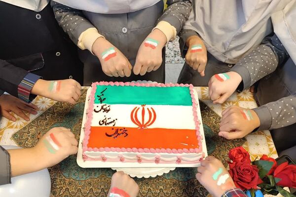 جشن انقلاب در ناحیه دو شهرری با حضور معاون پرورشی و فرهنگی شهرستانهای استان تهران 