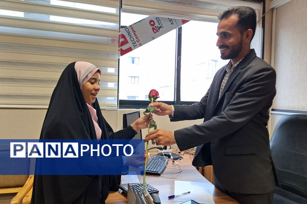 سنگ‌تمام دانش‌آموزان پیشتاز و خبرنگاران پانا برای فرهنگیان