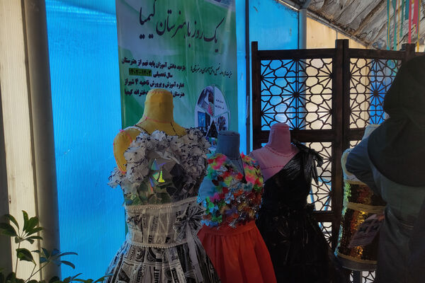 نمایشگاه آثار هنری هنرستان‌ها به‌مناسبت هفته مشاغل 