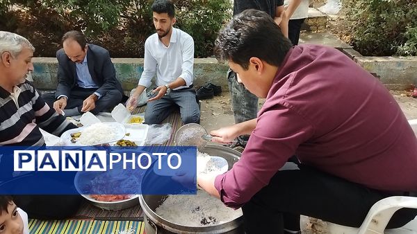 گذری کوتاه بر اهدای جوایز در اردوی جدید الورودهای شاهد ابوذر غفاری 