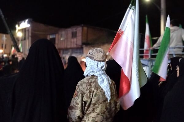 مردم بن تا پیروزی نهایی در خیابان می‌مانند