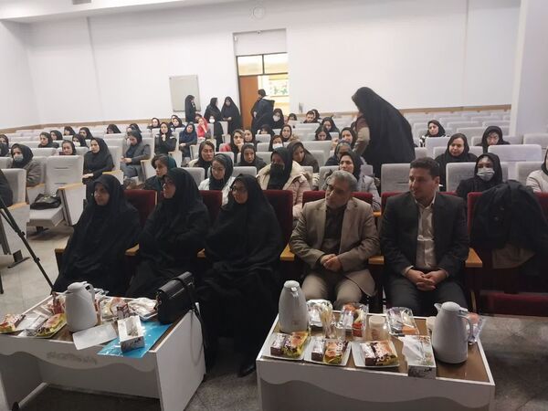 طرح همیار سلامت کودکستان به میزبانی ناحیه 6 در دبستان آرمینه مصلی نژاد