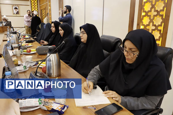 نشست وحدت علمای شیعه و اهل سنت در دانشگاه آزاد اسلامی مشهد 