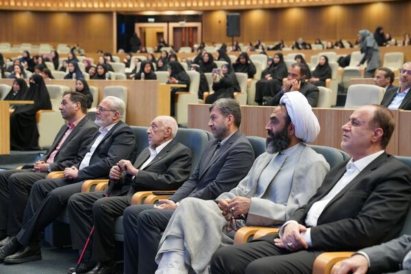 آیین تجلیل از معلمان نمونه و فداکار استان اصفهان
