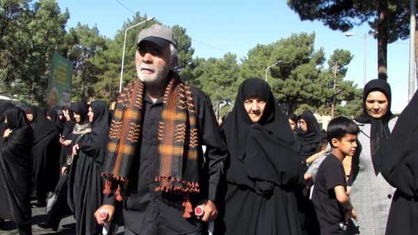 حضور مردم حسینی شهرستان نیشابور در پیاده‌روی دلدادگان حسینی 