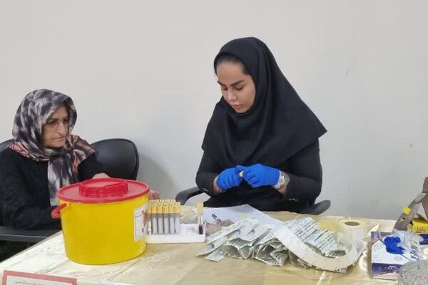 برگزاری پویش سلامت در فرهنگسرای بهشت؛ هدیه‌ای برای سالمندان