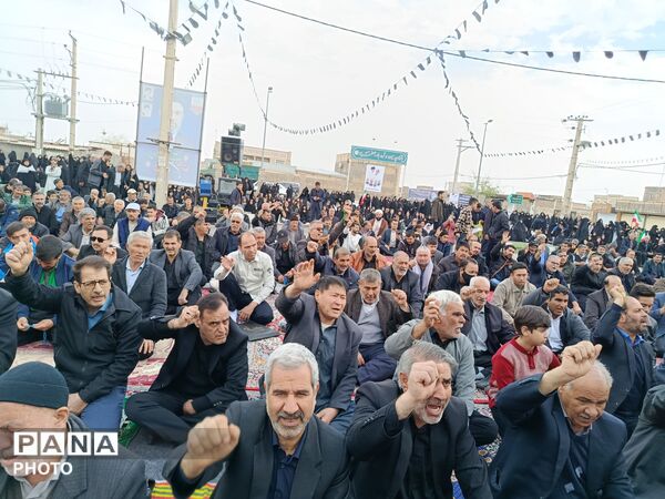 جلوه‌هایی از برگزاری نماز عید سعید فطر در شهر جعفریه قم