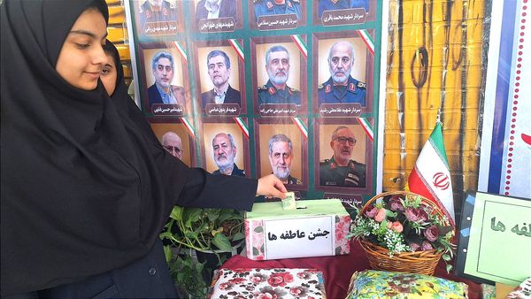 جشن عاطفه ها در دبیرستان دخترانه فیاض