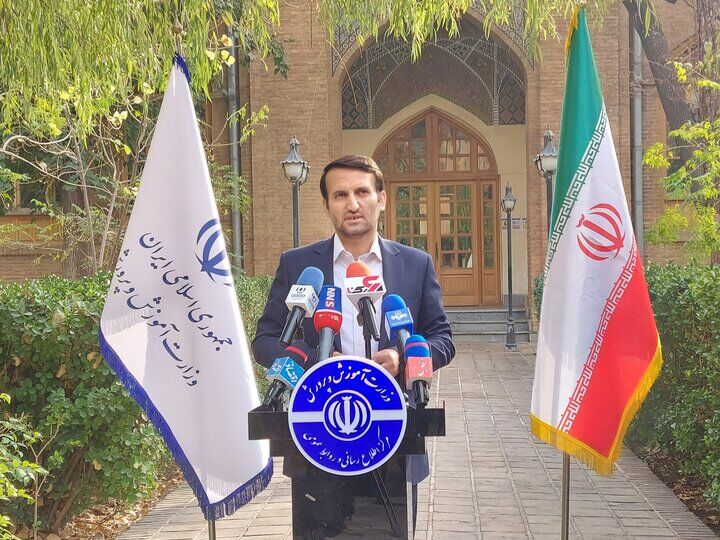 احکام رتبه‌بندی ۱۰۰ هزار معلم بازنشسته اصلاح شد