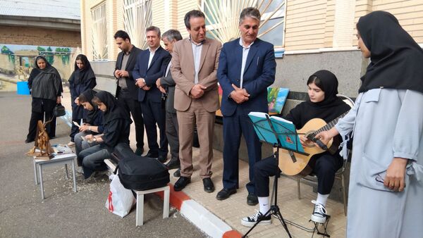 جشن جوانه‌ها در مدرسه دخترانه شهید رجایی اهر