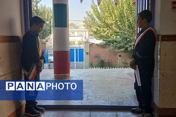 مراسم گرامیداشت روز دانش‌آموز در دبستان پسرانه بنکدار باقرشهر 