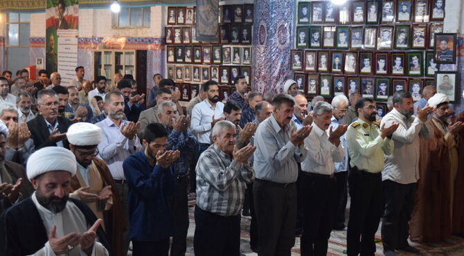 طنین وحدت و بصیرت در نماز جمعه فارسان