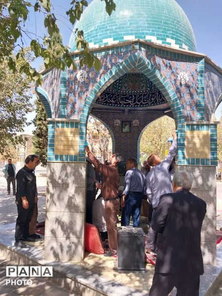 غبارروبی مزار شهید گمنام شهرک امام حسن(ع) قم