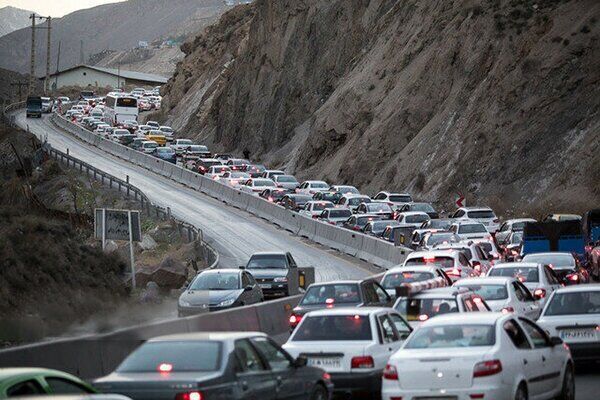 باران در جاده‌های مازندران/ترافیک نیمه‌سنگین در محورهای کندوان، هراز و سوادکوه