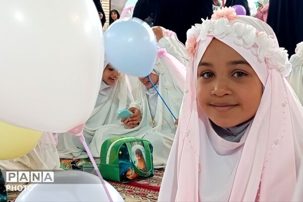 دختران نور در جشن بندگی