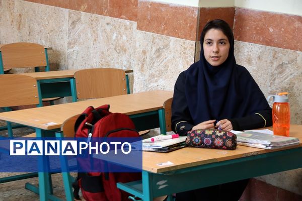 بازدید مدیر آموزش و پرورش شهرستان اسلامشهر از اردوی مطالعاتی دبیرستان دوره دوم فرزانگان اسلامشهر