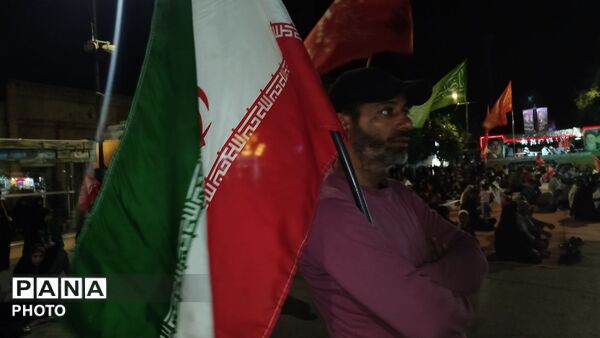 طنین نوای مذهبی در صدوهشتادونهمین شبِ گردهمایی در حسینیه امام خمینی نیشابور
