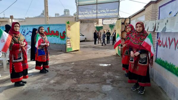 جشن باشکوه و پرشور ایرانمون در آموزشگاه دخترانه فاطمیه شهر کلات 