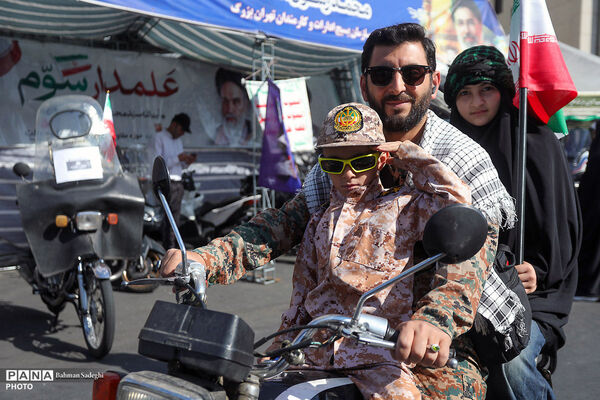 رزمایش موتور سواران جان‌فدای ایران
