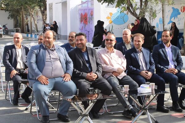 برگزاری جشن شکوفه‌ها در مدرسه عصمت شهرستان رباط کریم 