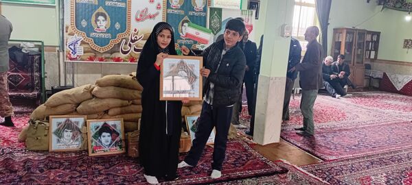 یادواره شهدای روستای کمک سفلی با حضور خانواده‌های شهدا و مسئولان