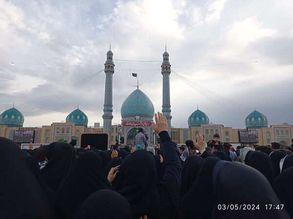 مراسم تشییع و خاکسپاری دو شهید گمنام دوران دفاع مقدس در قم