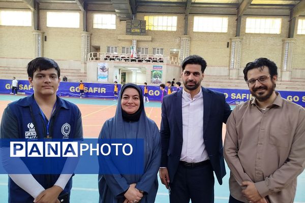 برگزاری اردوی انتخابی تیم ملی دانش آموزی فوتسال با حضور جمعی از مسئولان در ناحیه دو شهرری 