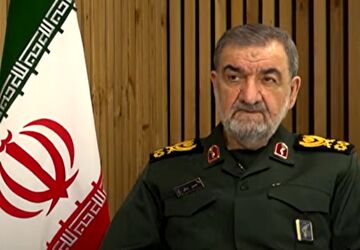 سرلشکر رضایی: متجاوز به سرعت تنبیه می‌شود؛ پاسخ هر شلیک، رگباری از موشک است
