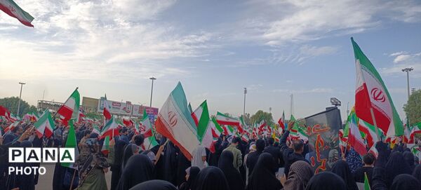 خروش حماسی مردم انقلابی بندرعباس در تجدید میثاق با رهبر جدید انقلاب اسلامی