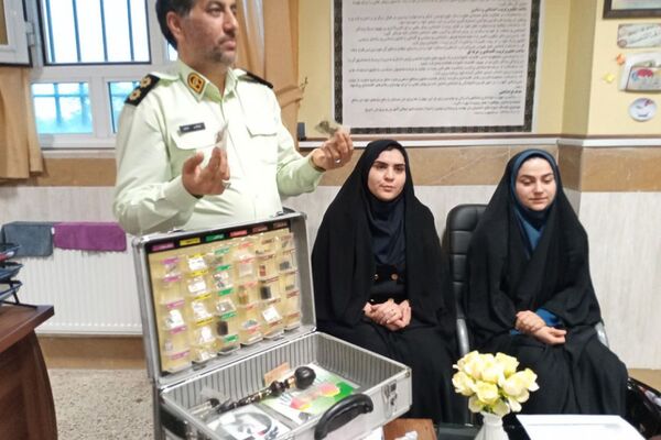 مراسم هفته بهداشت و روان در مدرسه خوارزمی رباط کریم
