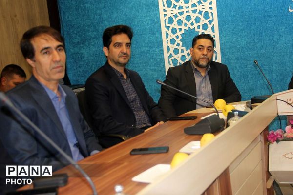تقدیر از مدیران مدارس ابتدایی بهارستان دو