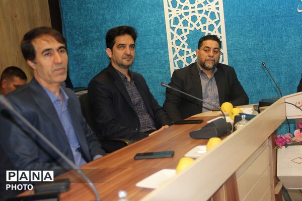 تقدیر از مدیران مدارس ابتدایی بهارستان دو