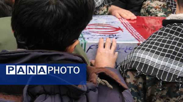 تشییع و خاکسپاری شهید ۱۹ ساله گمنام دفاع مقدس